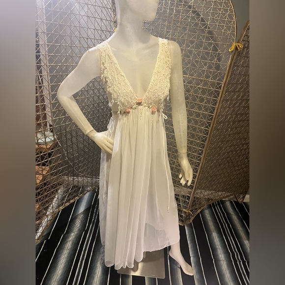 Beautiful Vintage Cabernet 2 piece set. - Picture 11 of 14